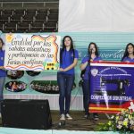 Alumnas de Confección industrial en el festejo por el Aniversario 28 en el año 2016