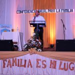 El pastor Sixto Porras en el congreso anual de la familia 2016