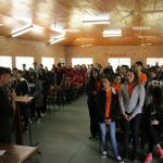 Alumnos en la capilla del Campamento Rancho Alegre