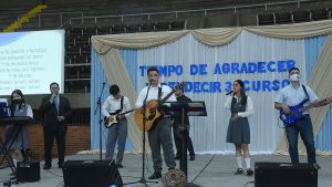 Tiempo de agradecer y bendecir - Tercer Curso Colegio Gutenberg